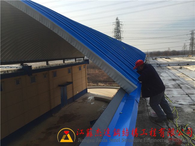 什么是拱形屋頂？拱形屋頂用板材、機械咬口鎖邊